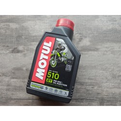 aceite de mezcla en bote de 1 litro marca MOTUL