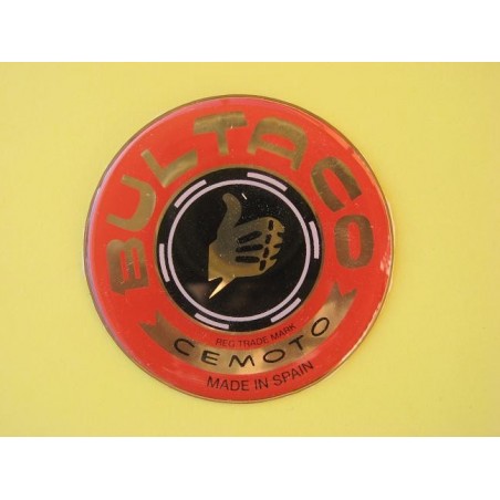 bultaco emblema en relieve rojo y oro