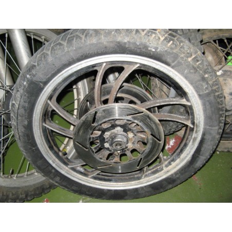 yamaha varias rueda delantera usada de 19" con discos de freno