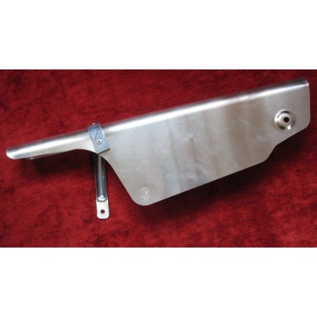 bultaco campo cubrecadena de aluminio estrecho con emblema y soporte
